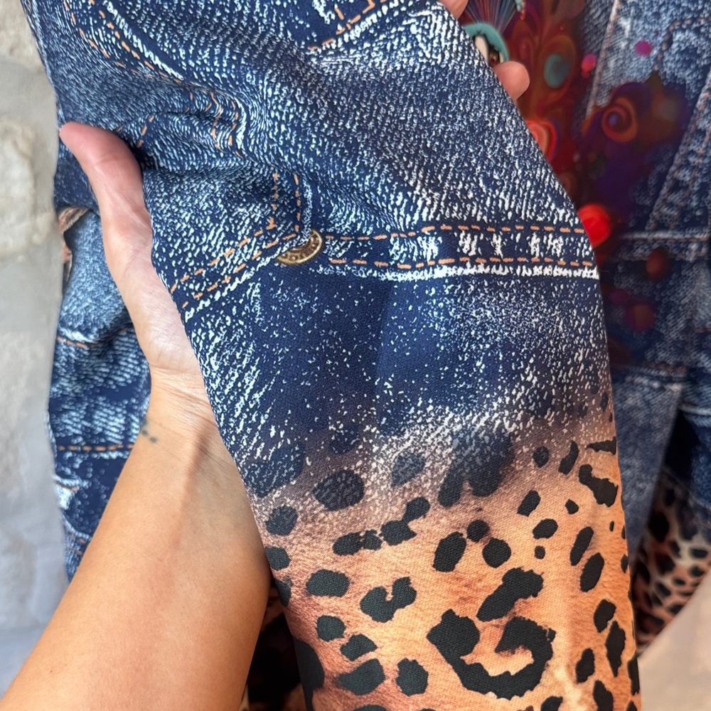 Peacock Print Denim Blazer - Picture 6 of 6